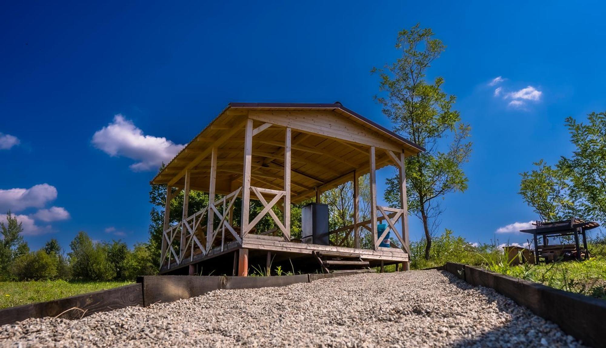 Отель Aquacool Crasna  Экстерьер фото